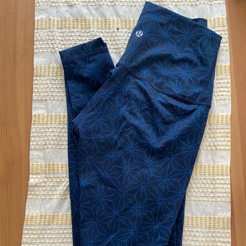 Navy blue Lululemon leggings size 6.